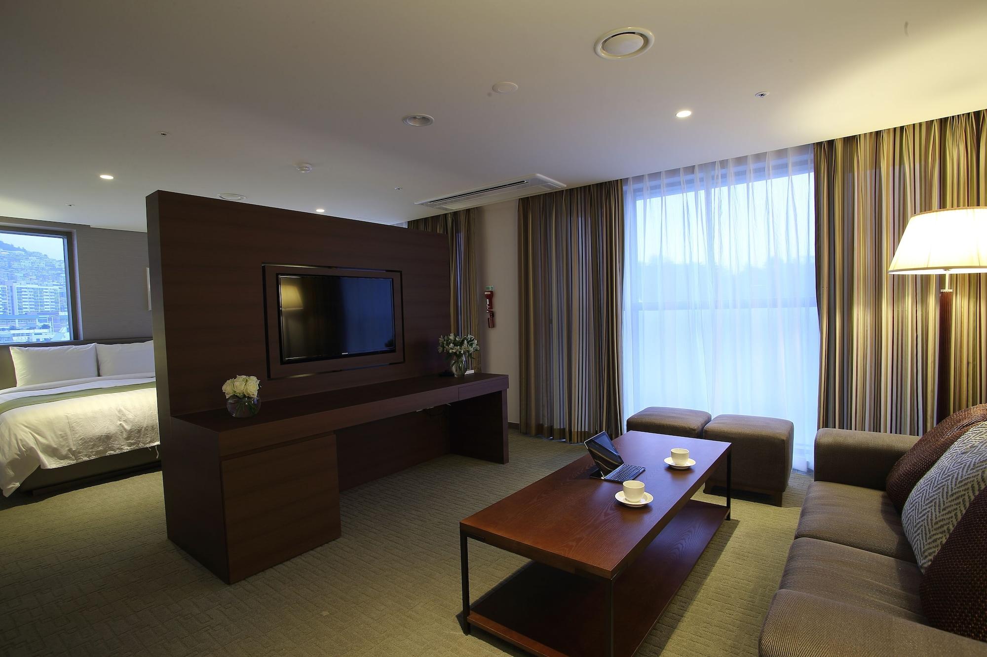 Aventree Hotel Busan Esterno foto